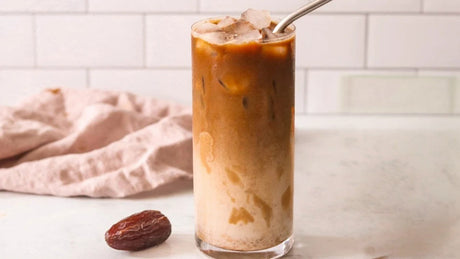 IJskoude Caramel Macchiato met Dadelkaramel